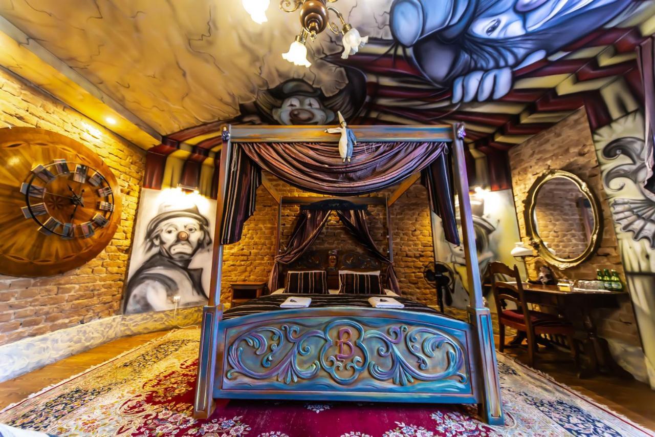 Dwor Boratyn Bed & Breakfast Bagian luar foto