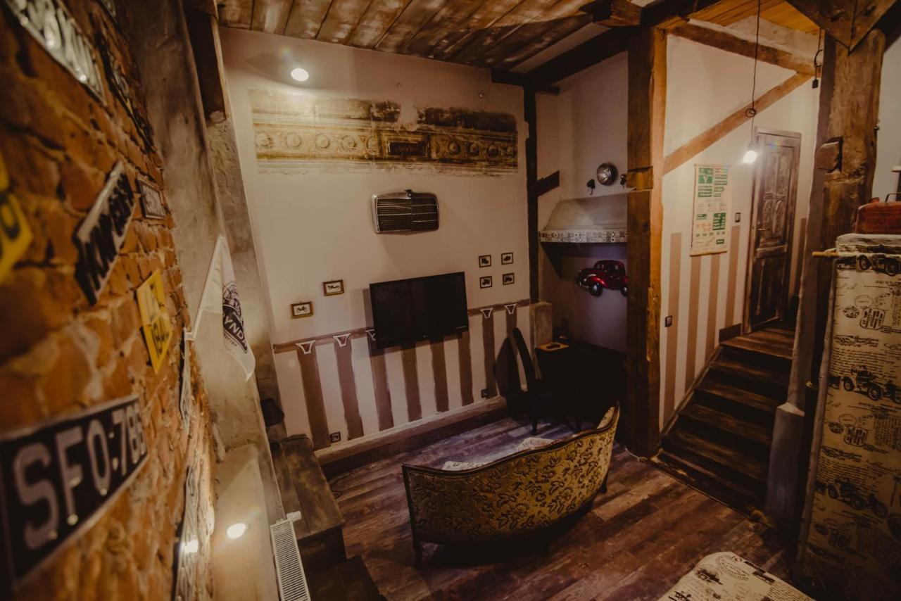 Dwor Boratyn Bed & Breakfast Bagian luar foto
