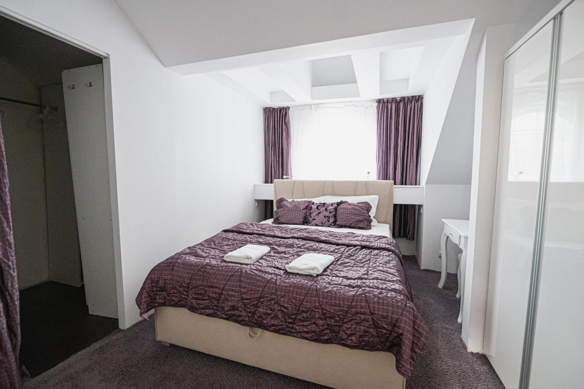 Dwor Boratyn Bed & Breakfast Bagian luar foto