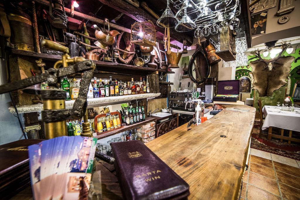 Dwor Boratyn Bed & Breakfast Bagian luar foto